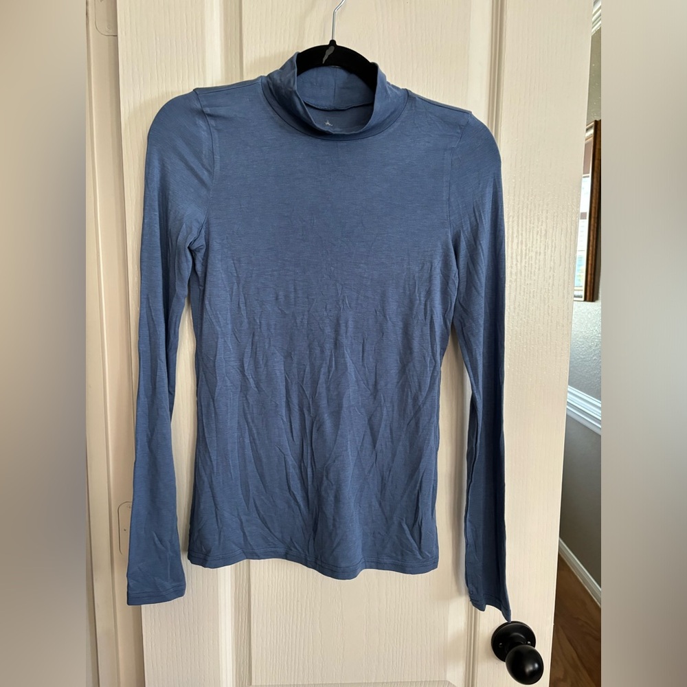 Very pretty brand new with tags size small off-line by AERIE